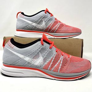 Nike Flyknit Trainer Bright Crimson 532984-613 Men’s Size‎ 11.5 NEW w/o box